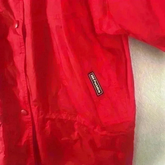 Helly Hansen Rain Jacket Windbreaker Red Hooded Vented Packable Men’s Size Small - Picture 4 of 11